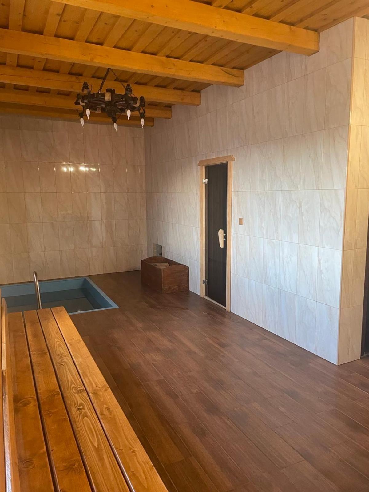 New Continent Hotel Bushtyno Ngoại thất bức ảnh
